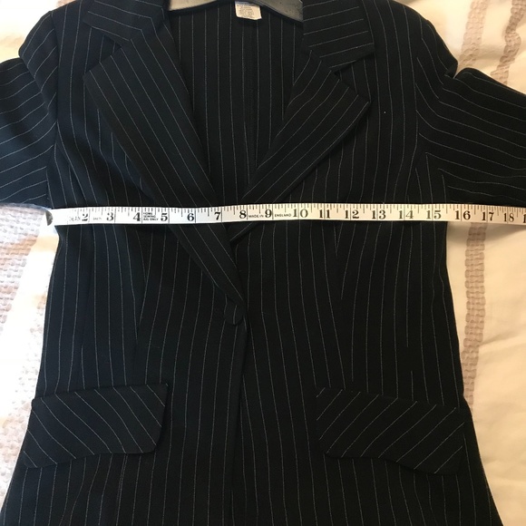Black Pinstripe Blazer - Size Medium NWOT - Picture 4 of 6